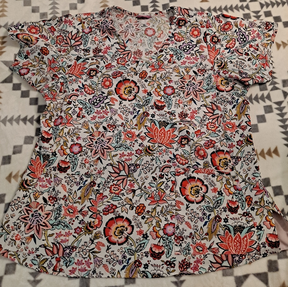 Vera Bradley Floral Scrub Top